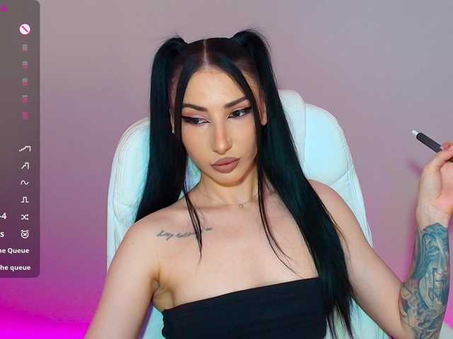 VickyLouna