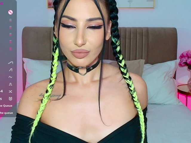 VickyLouna