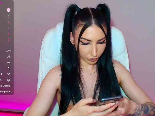 VickyLouna webcam