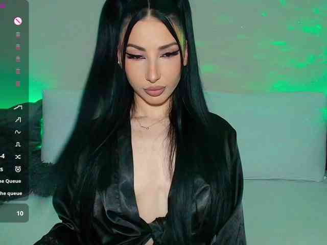 VickyLouna