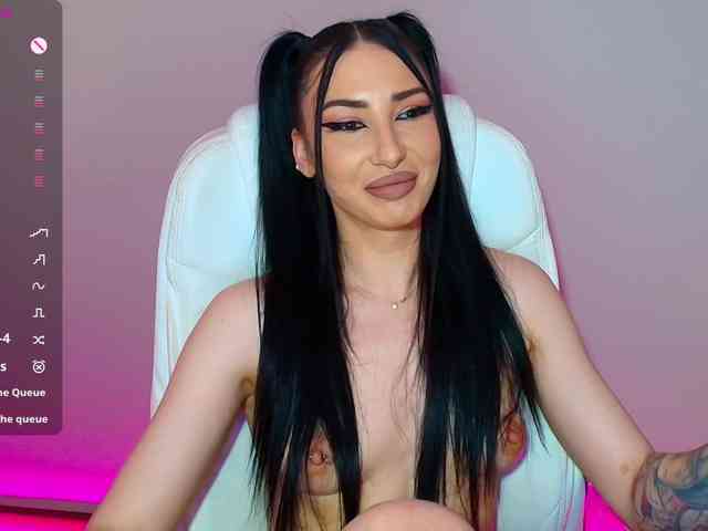 VickyLouna