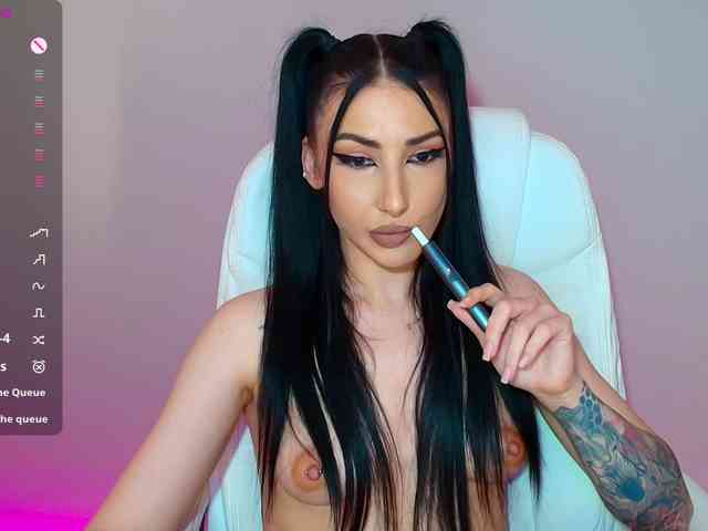 VickyLouna webcam