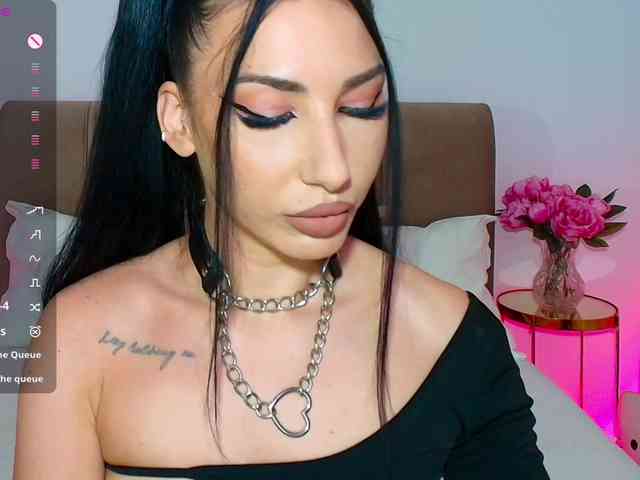 VickyLouna VickyLouna