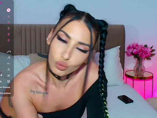 VickyLouna