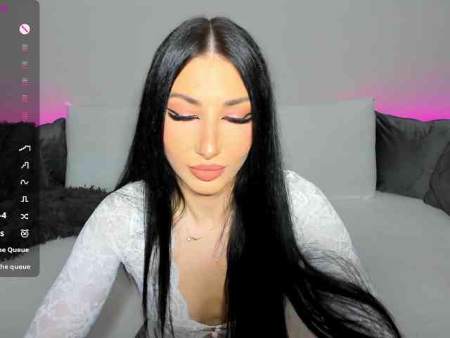 VickyLouna