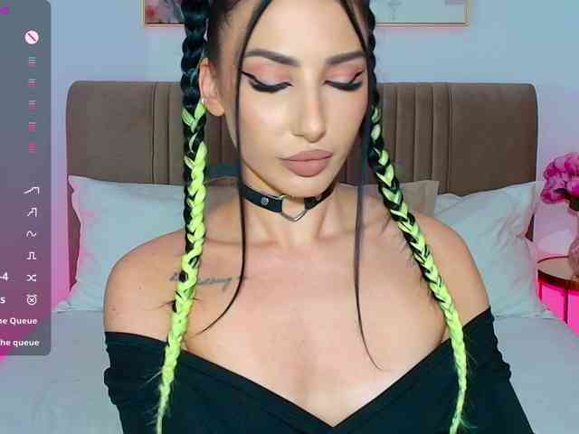 VickyLouna