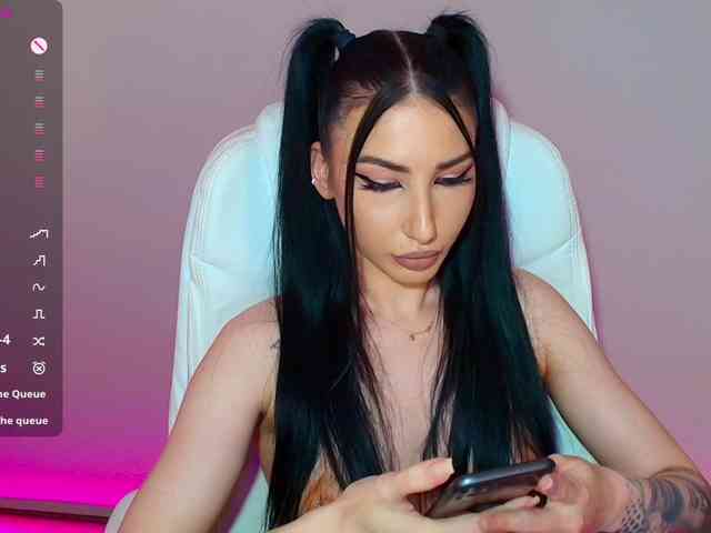 VickyLouna webcam