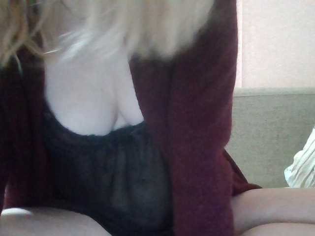 le modèle Anna6991 est en webcam porno dans un show sur le site bongacams, il possède les tags suivants: White/Caucasian,Blonde,Shaved