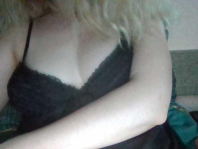 Anna6991 live cam on BongaCams