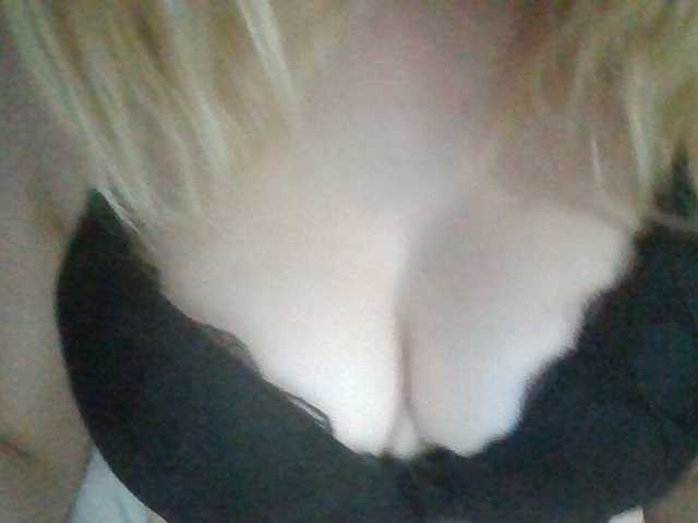 Anna6991 live cam on BongaCams
