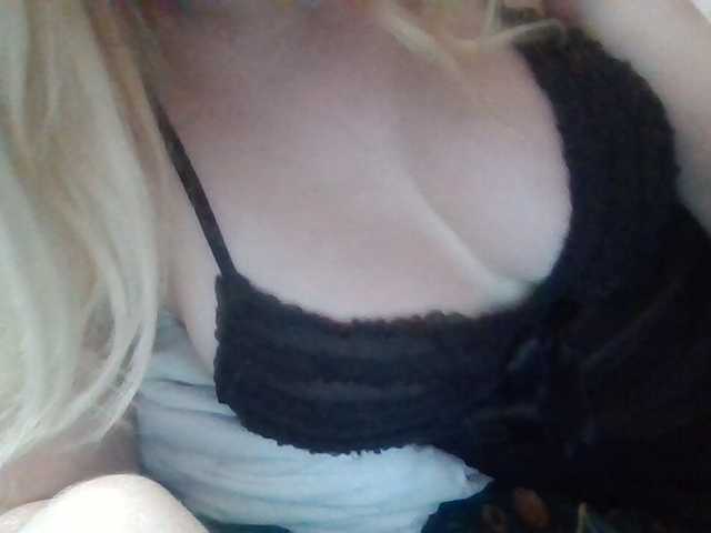 Anna6991 live cam on BongaCams