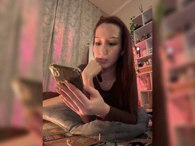 CrazyAleona live cam on BongaCams