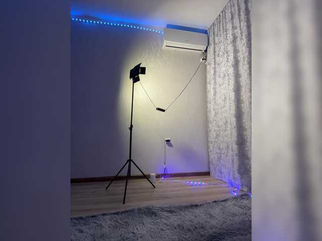 CrazyAleona live cam on BongaCams