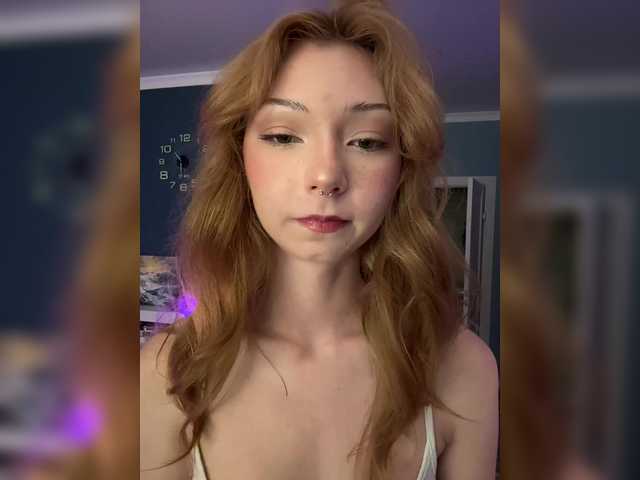 CrazyAleona live cam on BongaCams