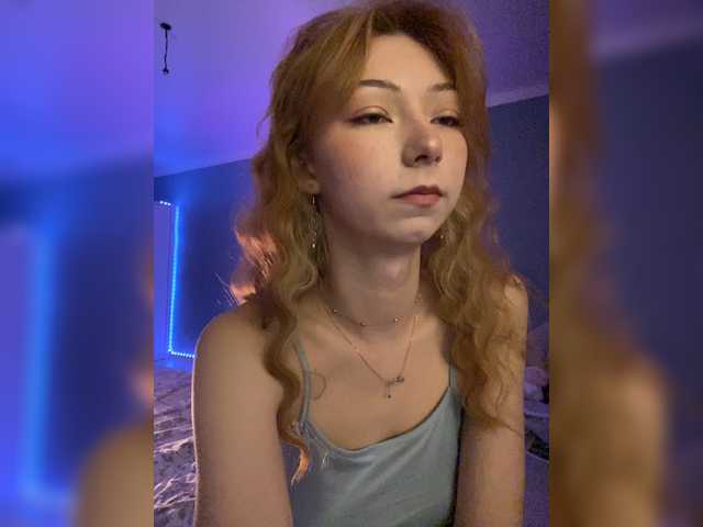 CrazyAleona live cam on BongaCams