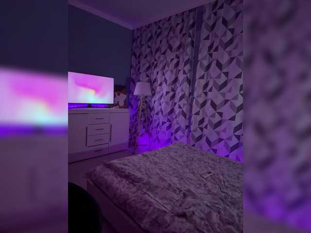 CrazyAleona live cam on BongaCams