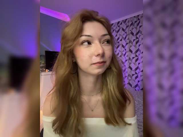 CrazyAleona live cam on BongaCams