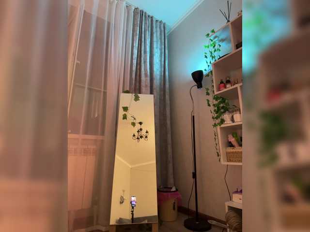CrazyAleona live cam on BongaCams