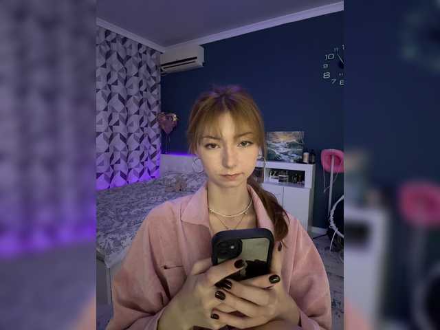 CrazyAleona live cam on BongaCams