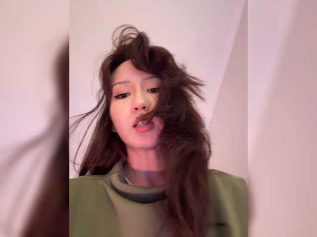 CrazyAleona live cam on BongaCams
