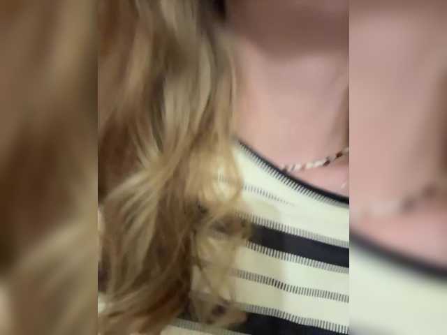 CrazyAleona live cam on BongaCams