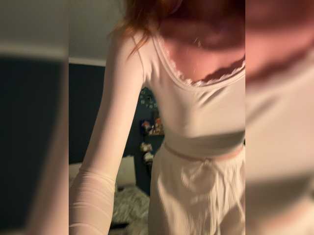 CrazyAleona live cam on BongaCams