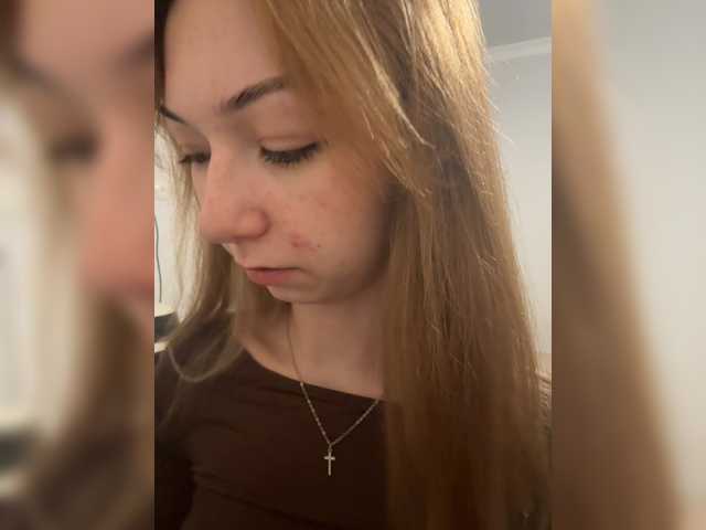 CrazyAleona live cam on BongaCams
