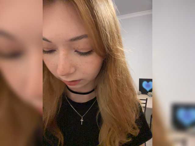 CrazyAleona live cam on BongaCams