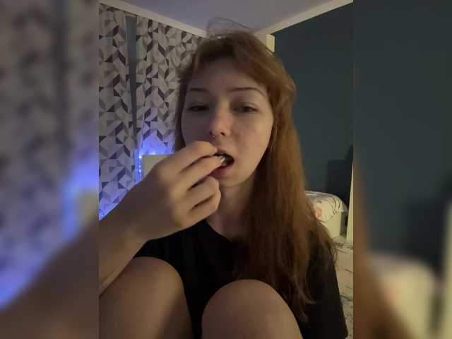 CrazyAleona live