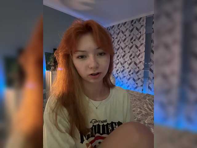 CrazyAleona live cam on BongaCams