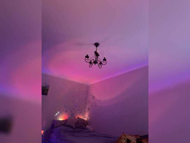 Shyalya live cam