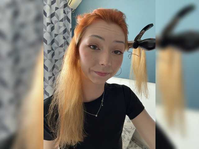CrazyAleona live cam on BongaCams