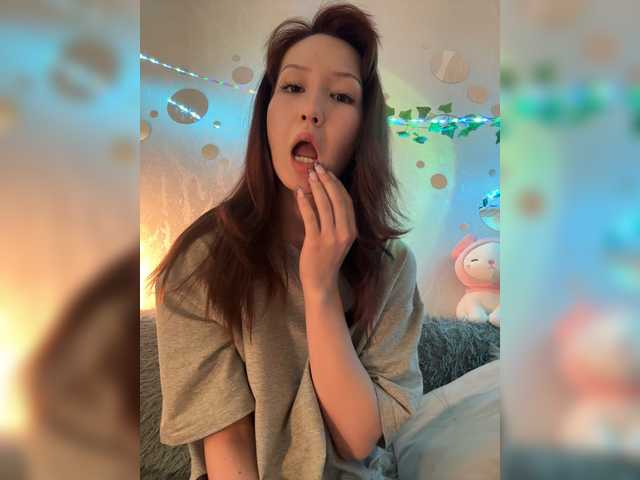 ShyAlya live webcam show