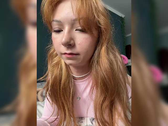 CrazyAleona live cam on BongaCams