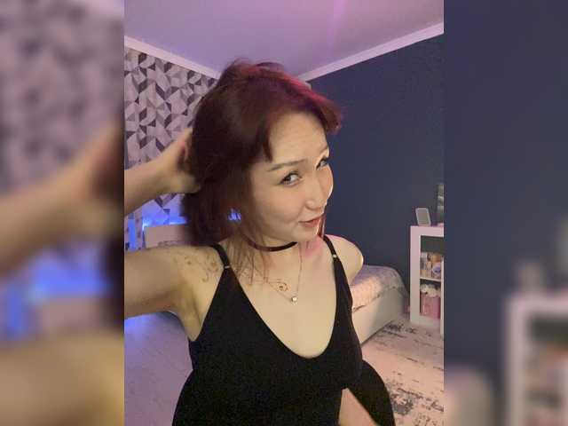 CrazyAleona live cam on BongaCams