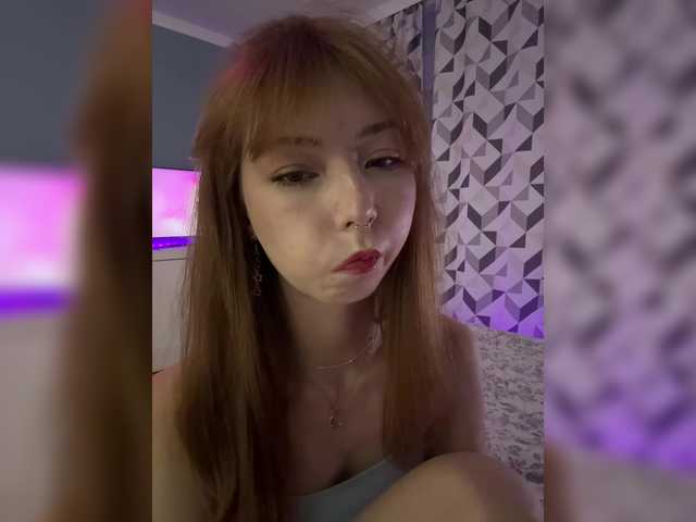 CrazyAleona live cam on BongaCams