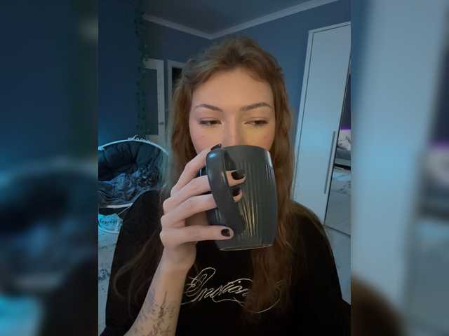 ShyAlya webcam