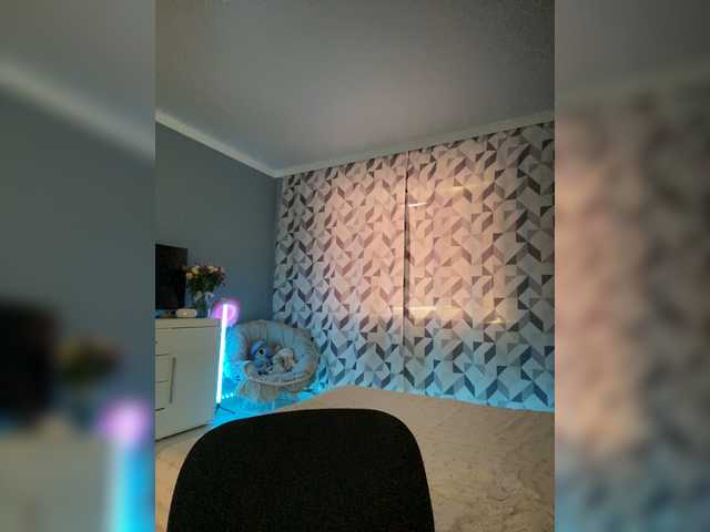 CrazyAleona live cam on BongaCams