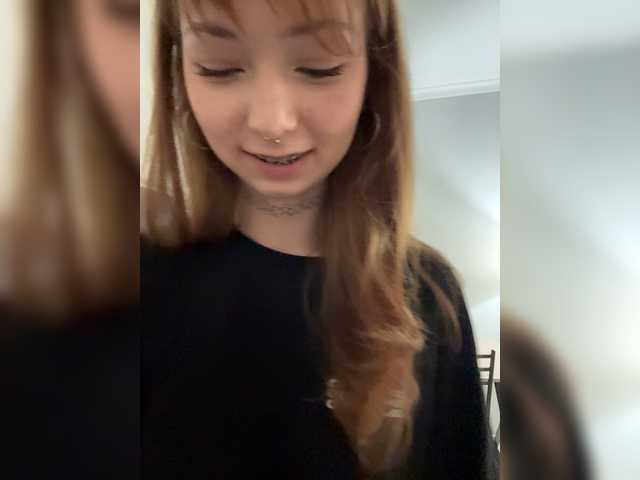  CrazyAleona chat room