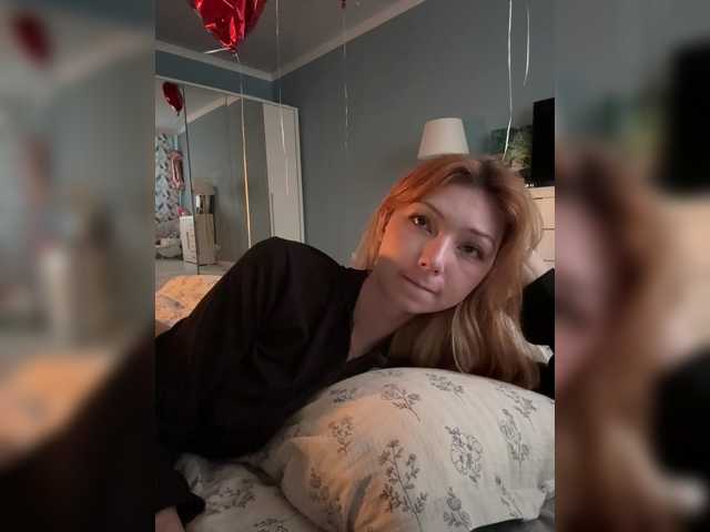 CrazyAleona, live now on BongaCams