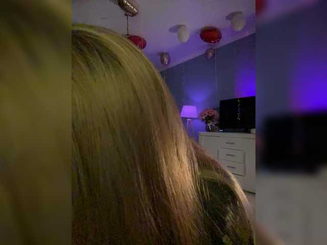 CrazyAleona live cam on BongaCams