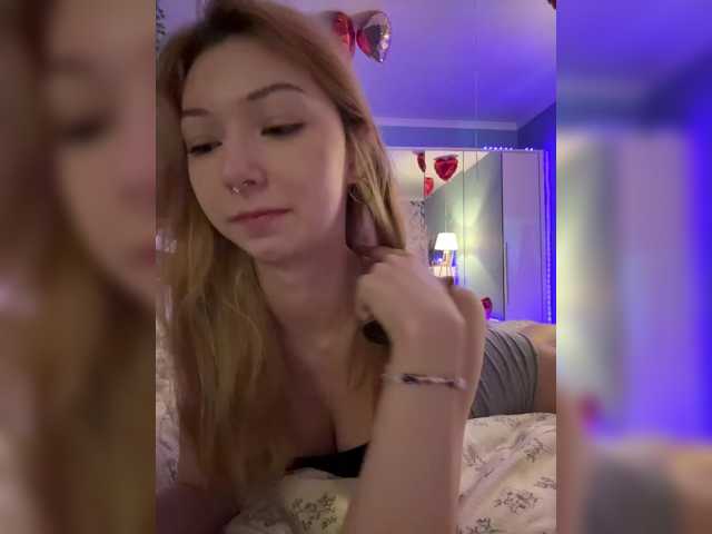 ShyAlya live cam preview