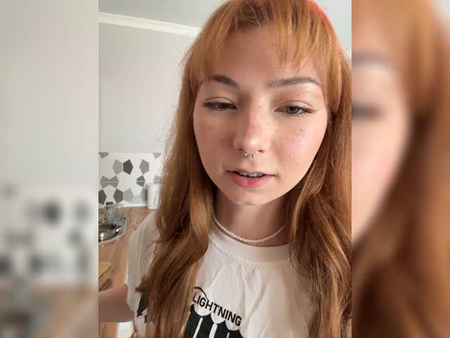 CrazyAleona live cam on BongaCams