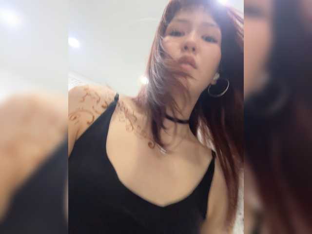 CrazyAleona live cam on BongaCams