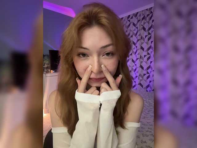 CrazyAleona live cam on BongaCams