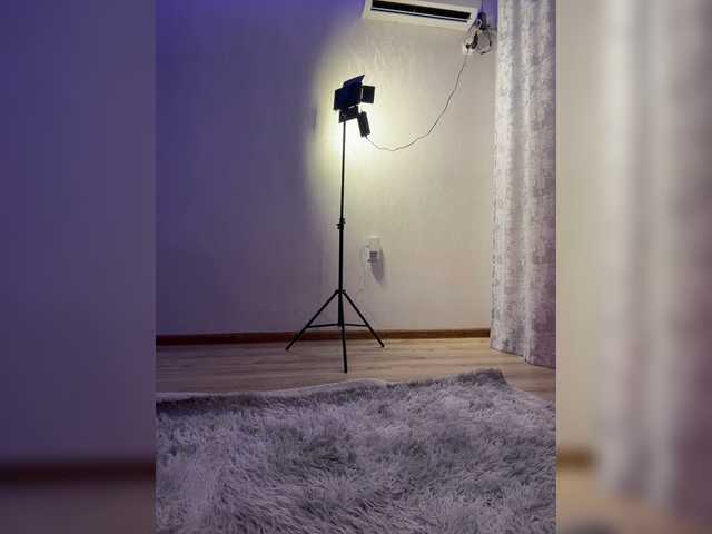 CrazyAleona live cam on BongaCams