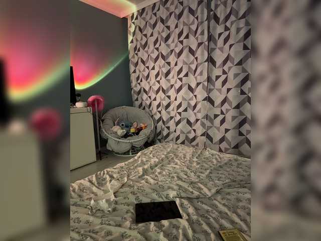 CrazyAleona live cam on BongaCams