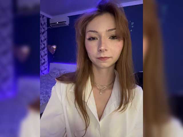 CrazyAleona live cam on BongaCams