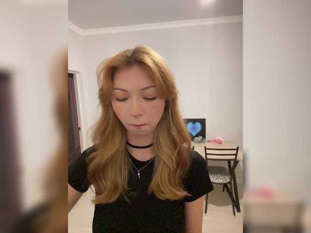 CrazyAleona live cam preview