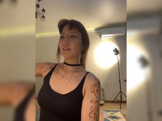 CrazyAleona live cam on BongaCams